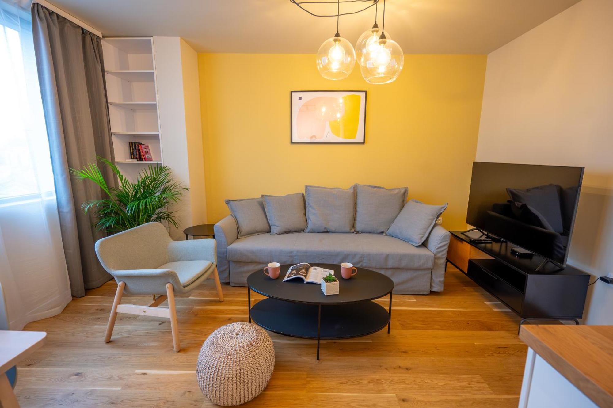 Design 1Bdr Apartment Near City Center София Экстерьер фото