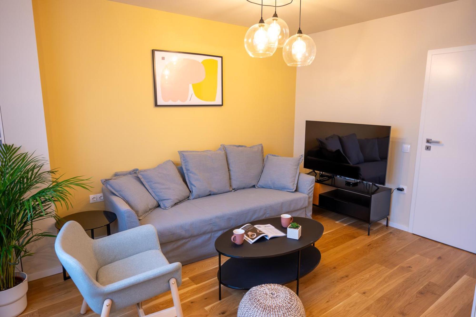 Design 1Bdr Apartment Near City Center София Экстерьер фото
